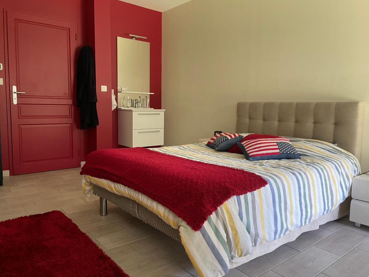 Villa Courtisols Eksteriør bilde